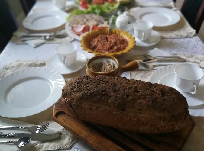 Zakatek Warminski 3* Płoskinie